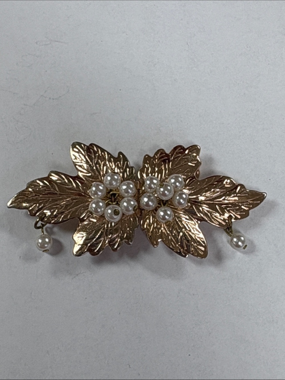 Gold Leaf Pearl Cluster scarf clip